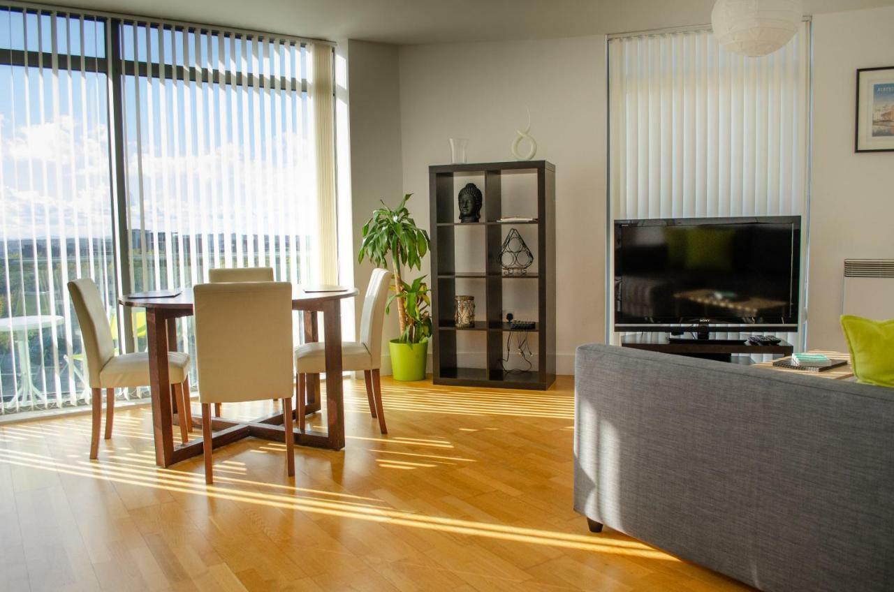 Serviced In Centre - Free Parking - Balcony - By Happy Days * Liverpool